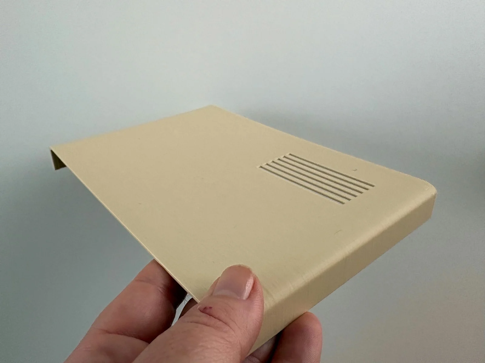 Pieza superior de la carcasa de RetroBox Modem impresa en 3D